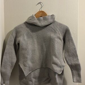 Wilfred Cropped Wool Turtleneck